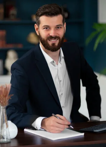 Our Financial Experts The Team  Member Solution. - NG28